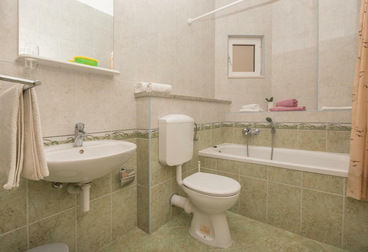 Villa Ivka Tučepi Eksteriør billede